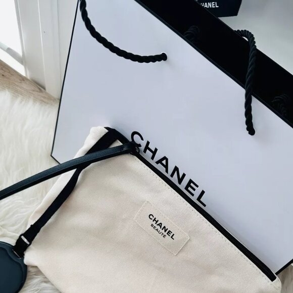 Chanel Beauty Beige Linen Pouch Cosmetic Bag with Mirror - Picture 4 of 5